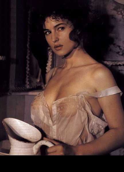 Monica Belluci - 075
